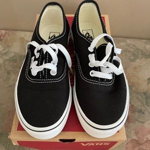 New Vans authentic kids lace up sneakers
